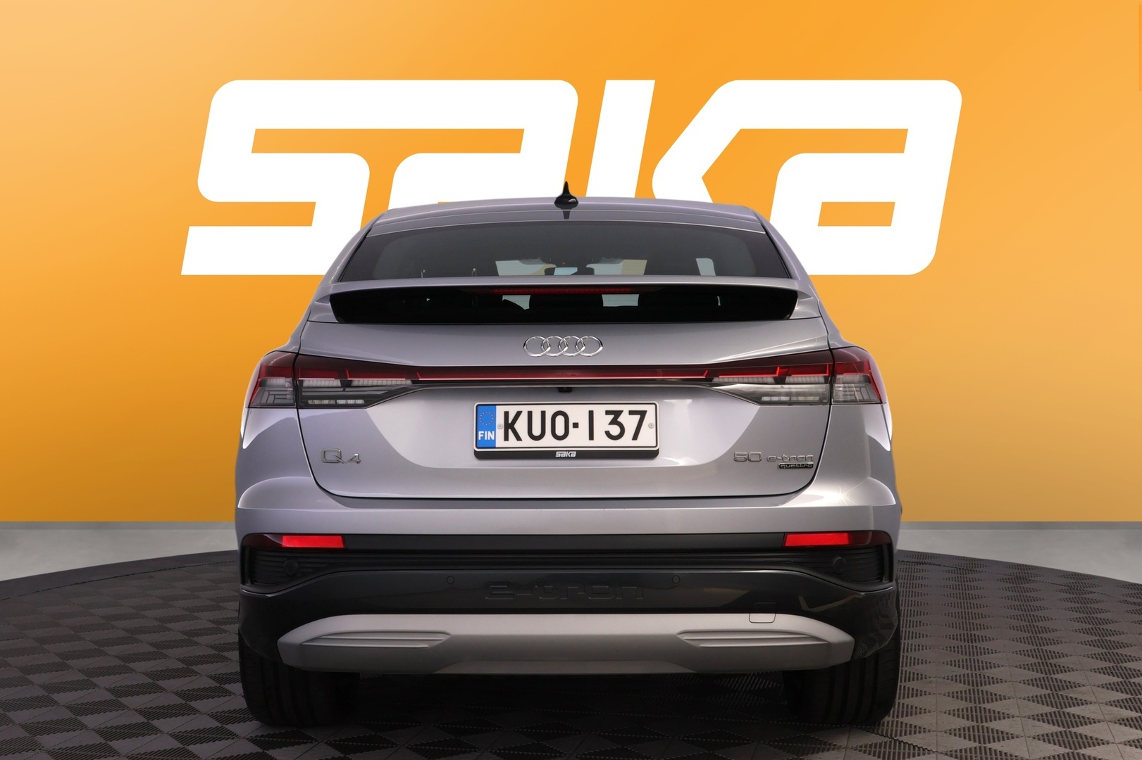 AUDI Q4 e-tron 2023