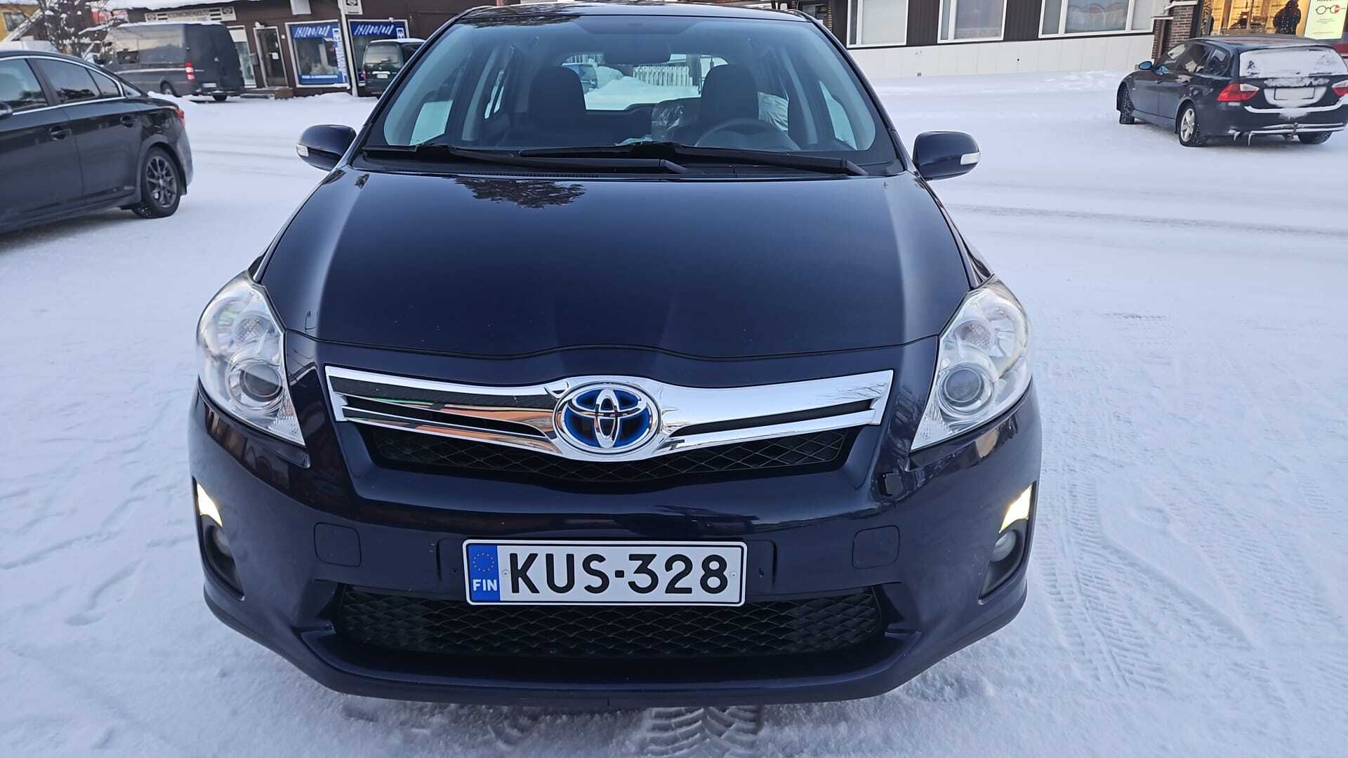 TOYOTA Auris 2011