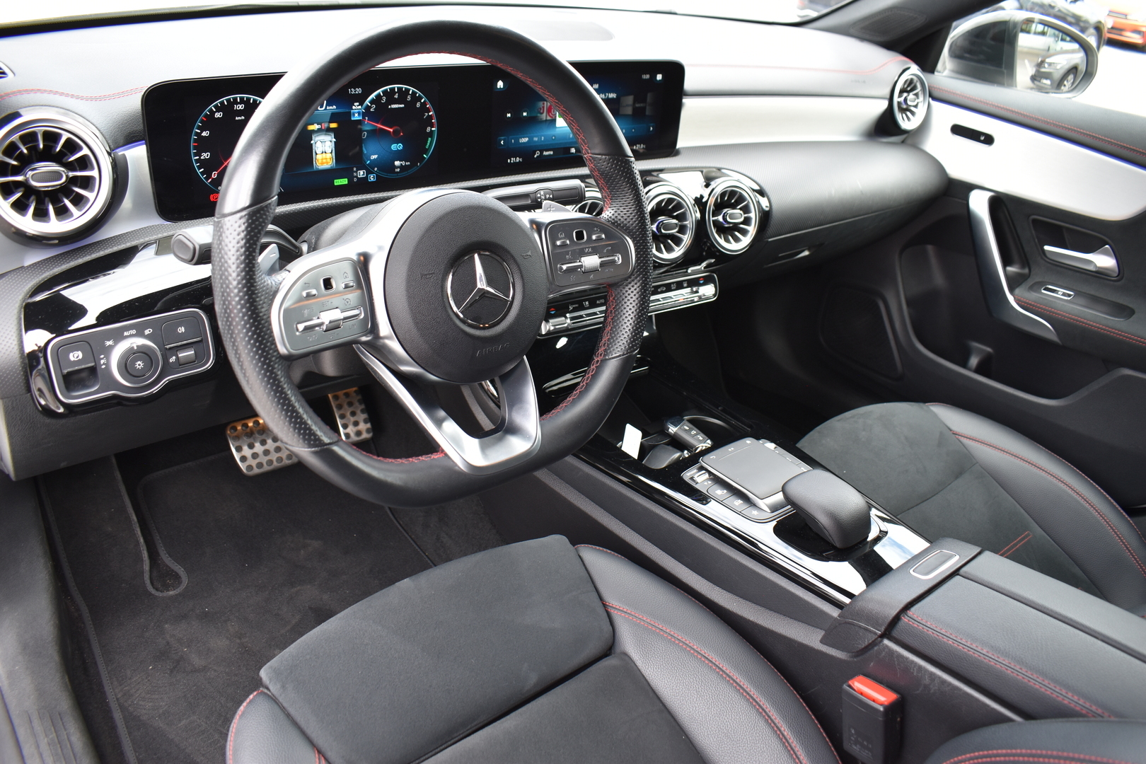 MERCEDES-BENZ CLA 2023