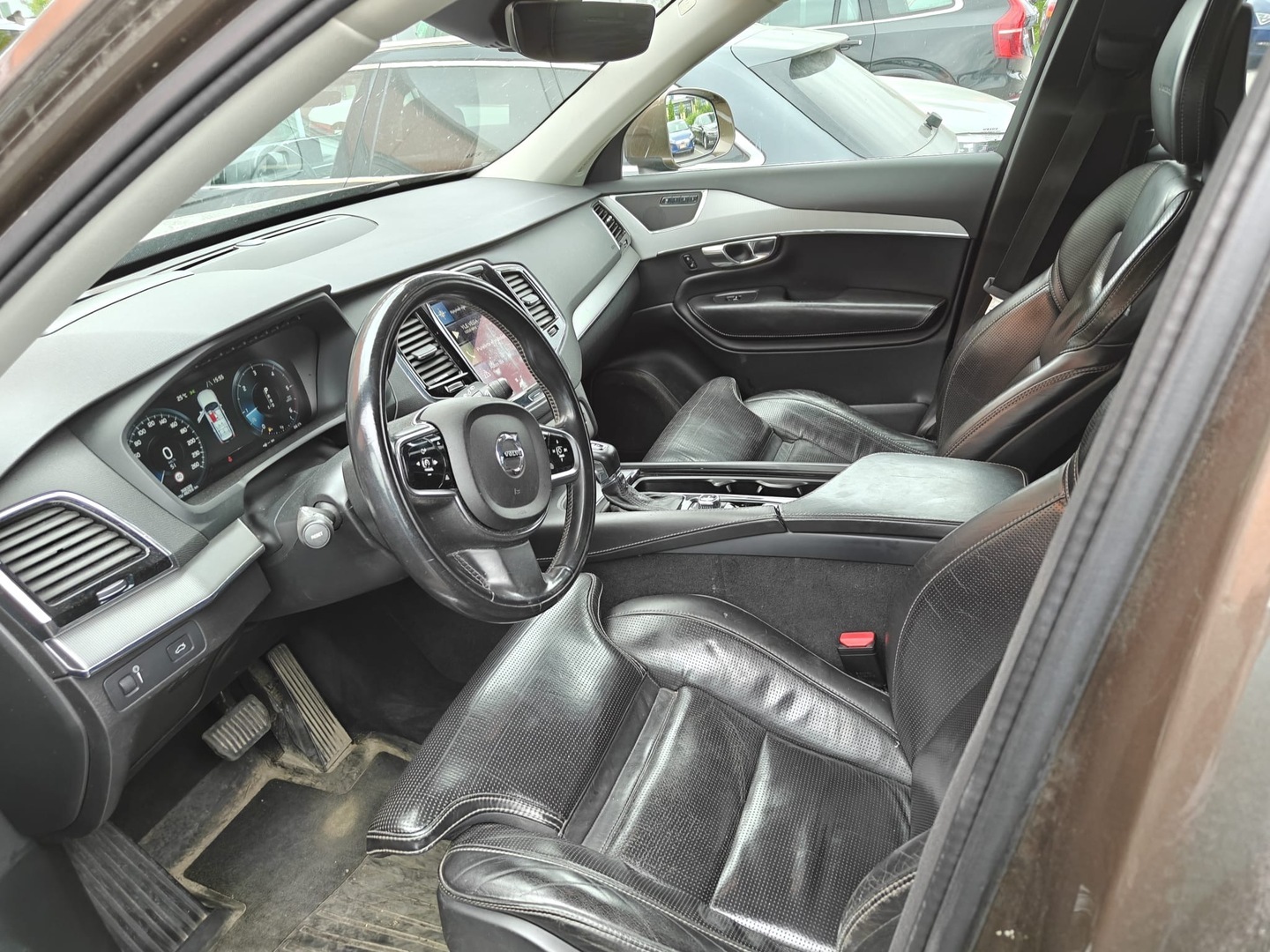 VOLVO XC90 2016