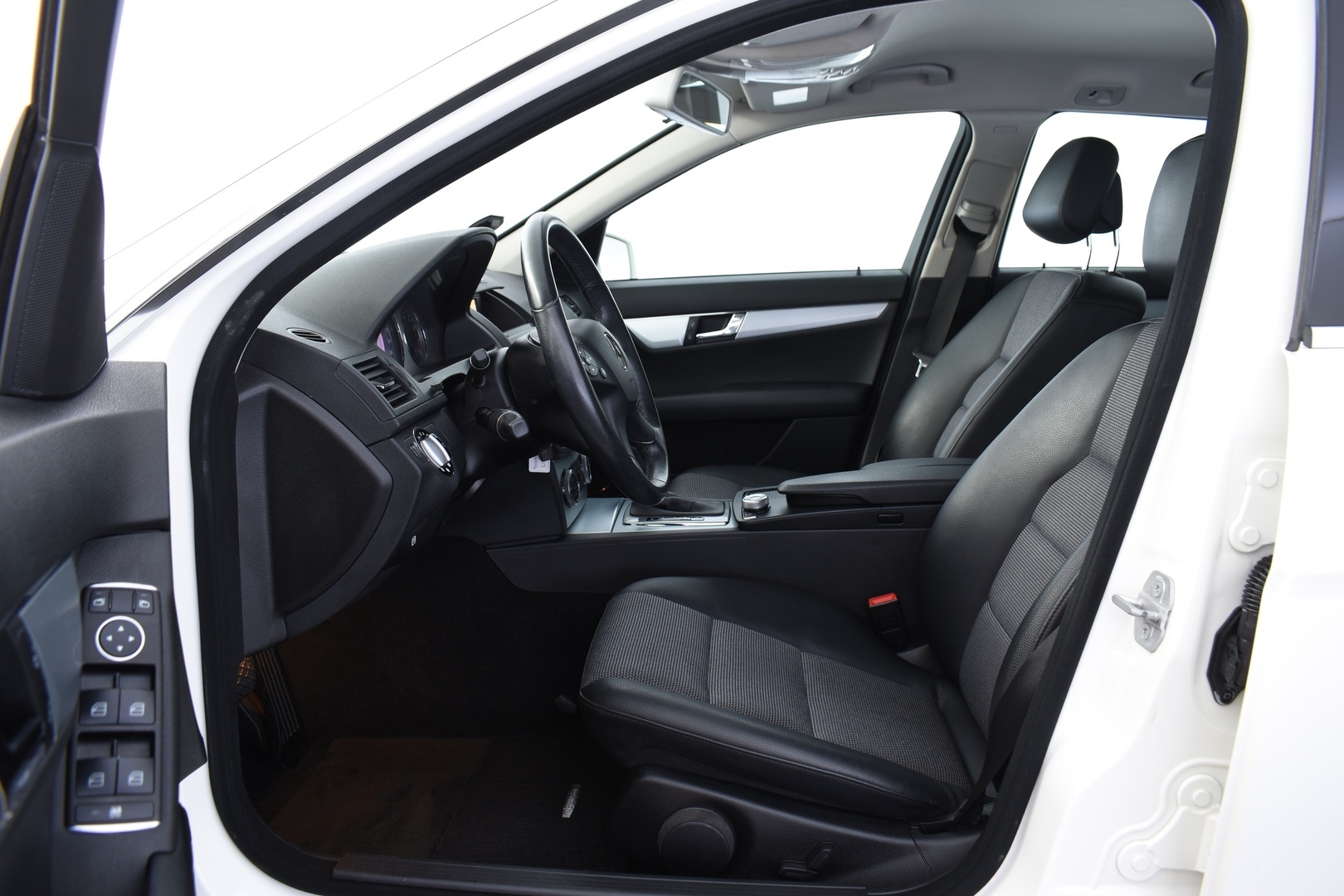 MERCEDES-BENZ C 2009