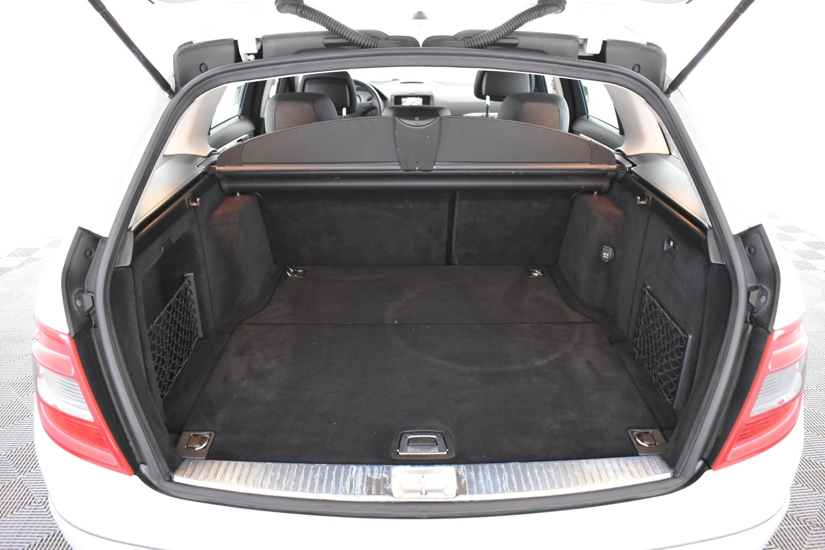 MERCEDES-BENZ C 2009
