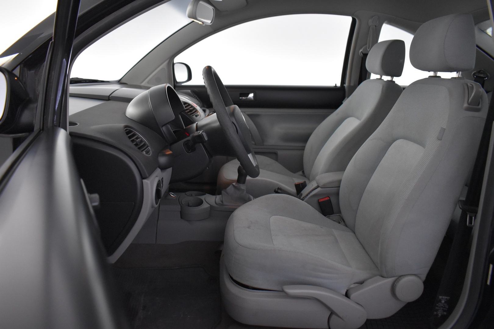 VOLKSWAGEN New Beetle 2009