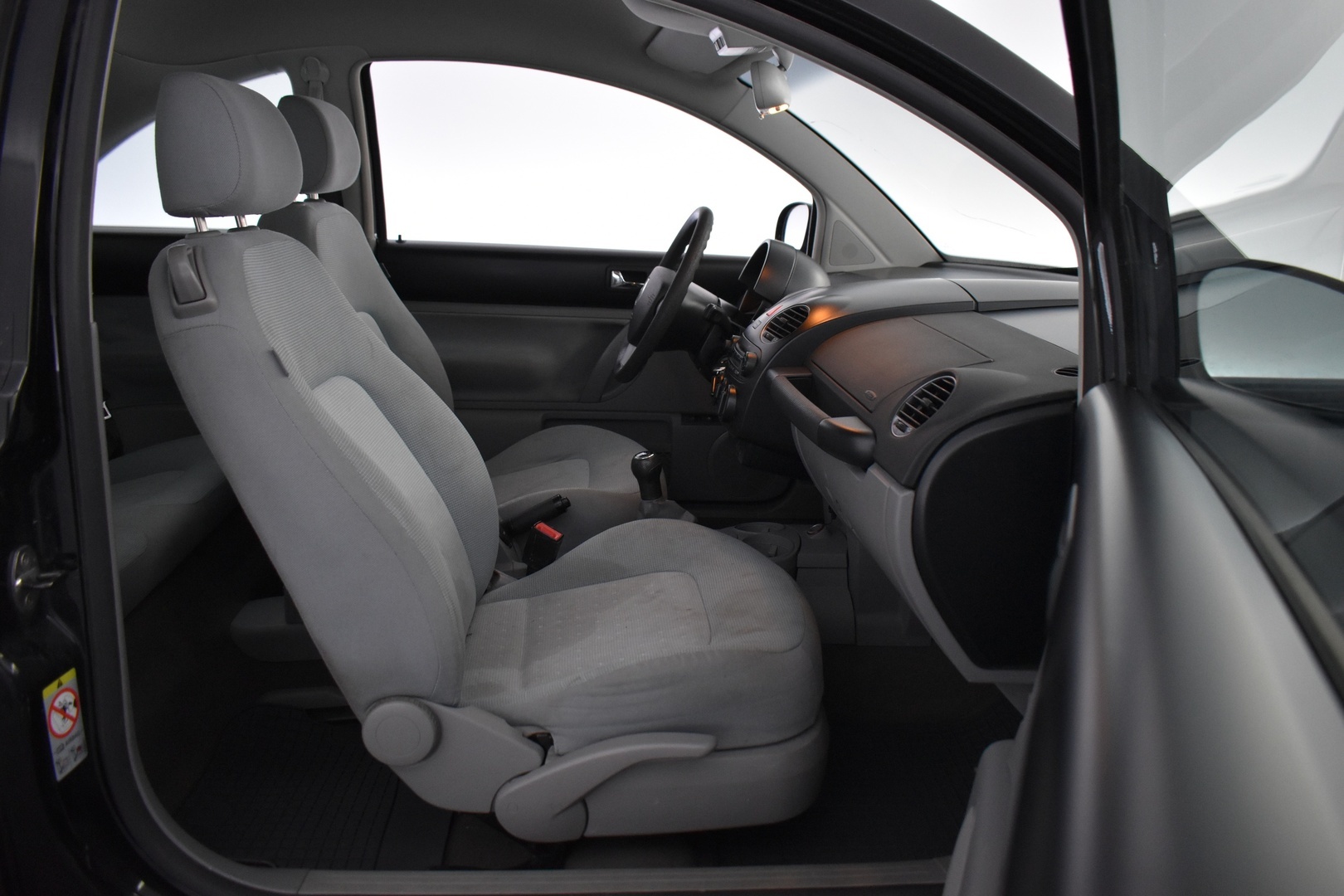 VOLKSWAGEN New Beetle 2009