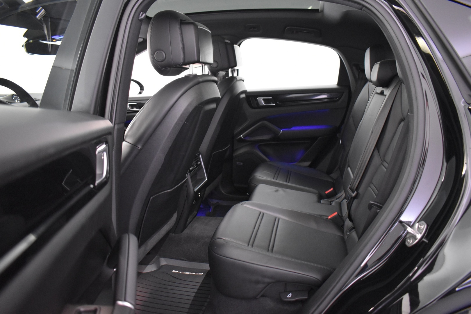 PORSCHE Cayenne 2023