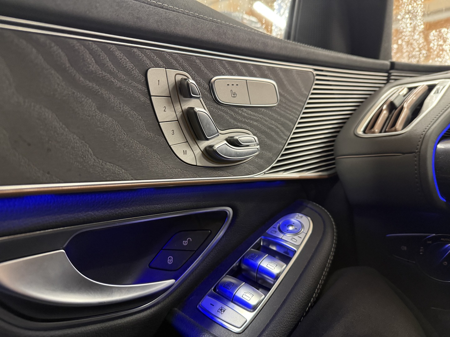 MERCEDES-BENZ EQC 2023