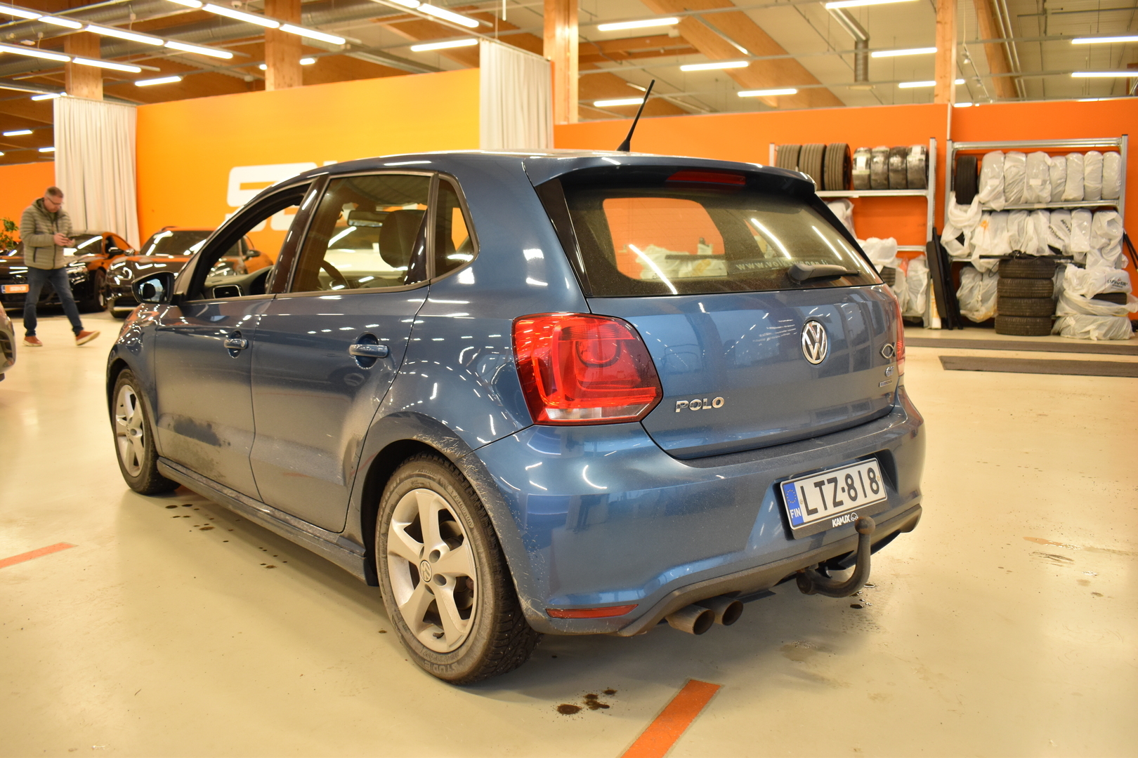 VOLKSWAGEN Polo 2013