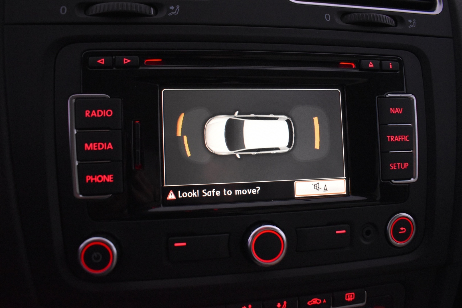VOLKSWAGEN Golf 2012
