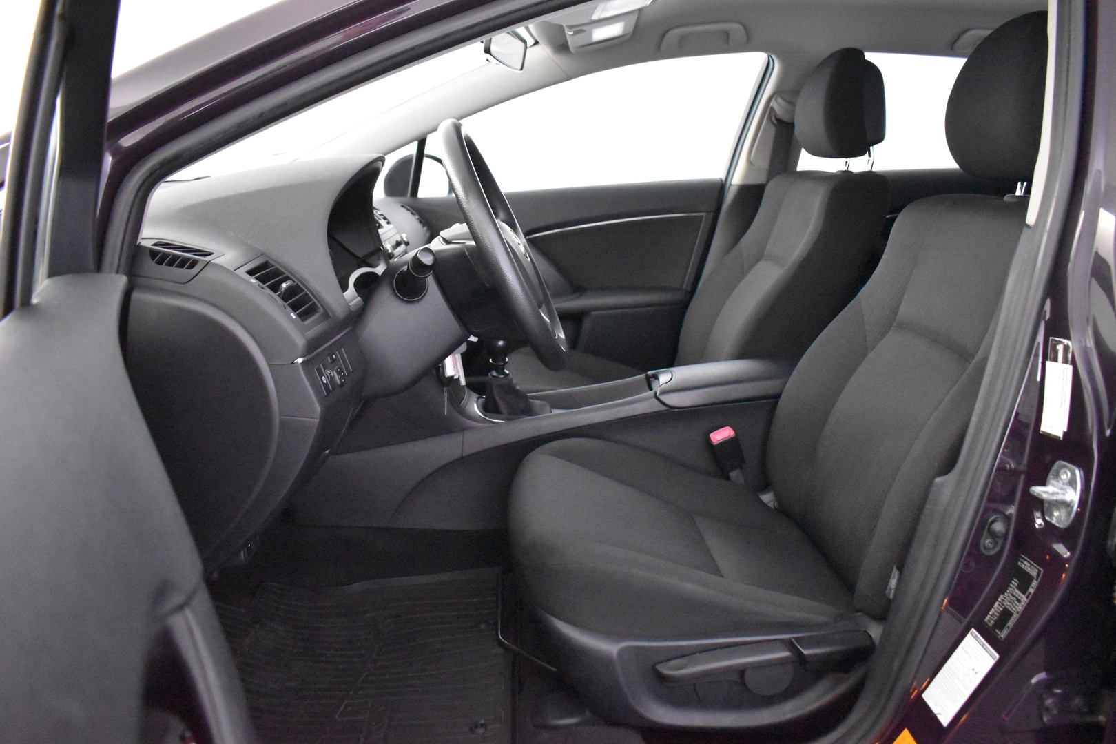 TOYOTA Avensis 2010