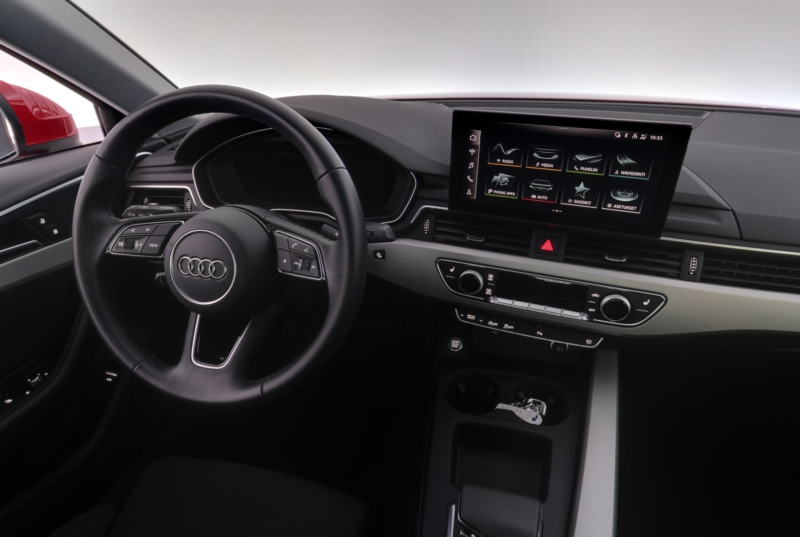 AUDI A4 2023