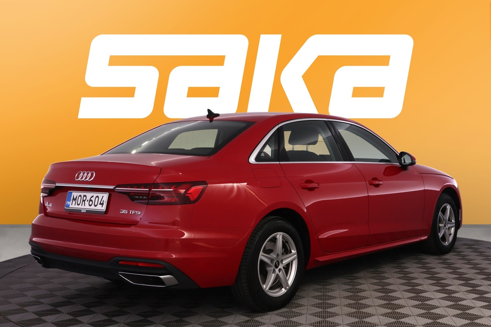 AUDI A4 2023