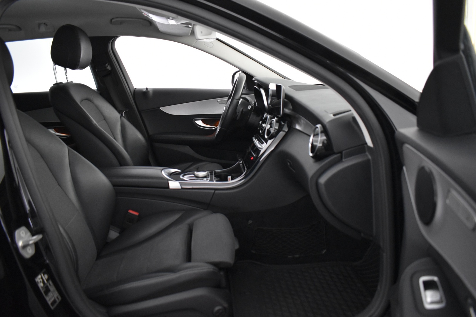 MERCEDES-BENZ C 2020