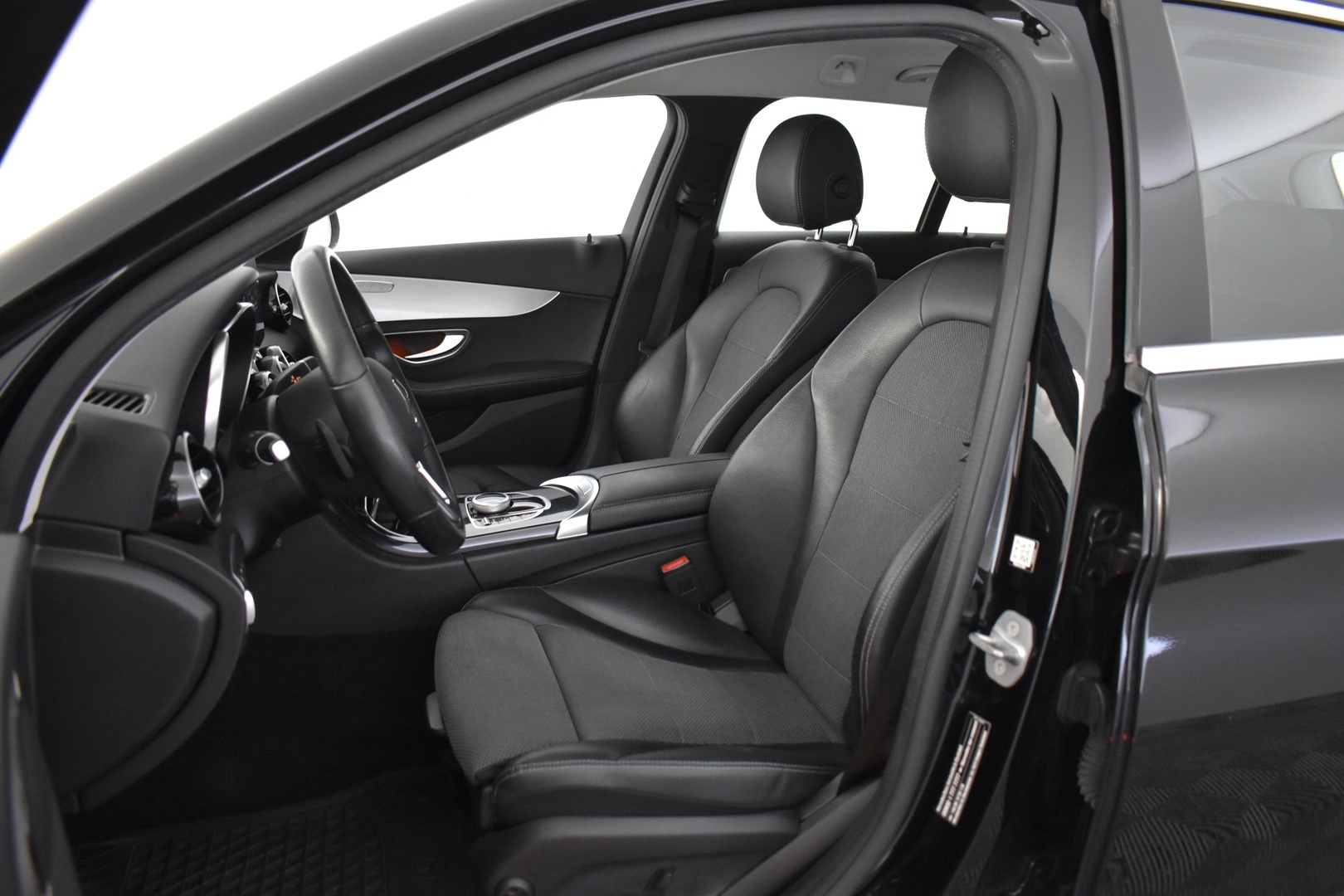 MERCEDES-BENZ C 2020