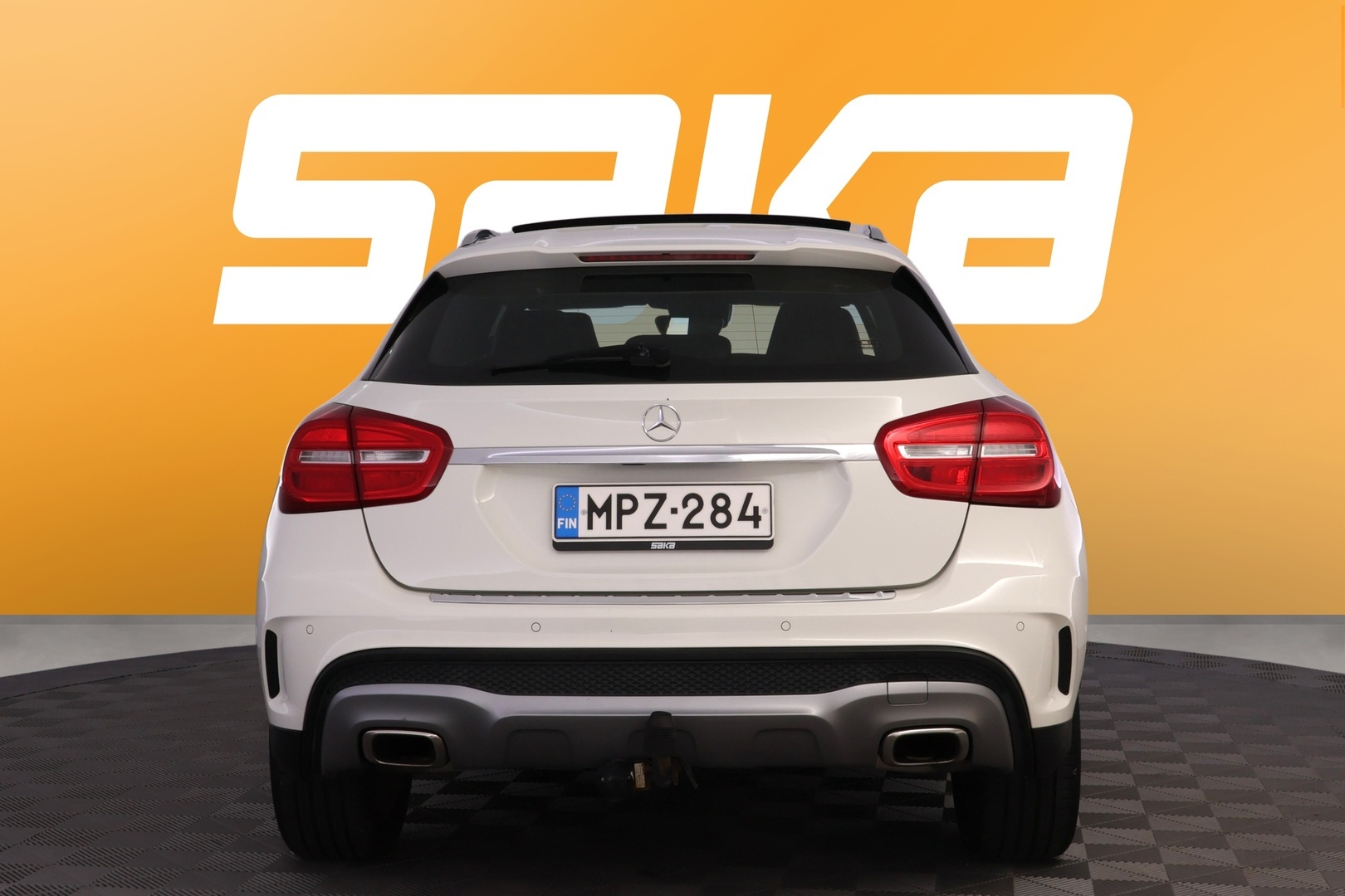 MERCEDES-BENZ GLA 2015
