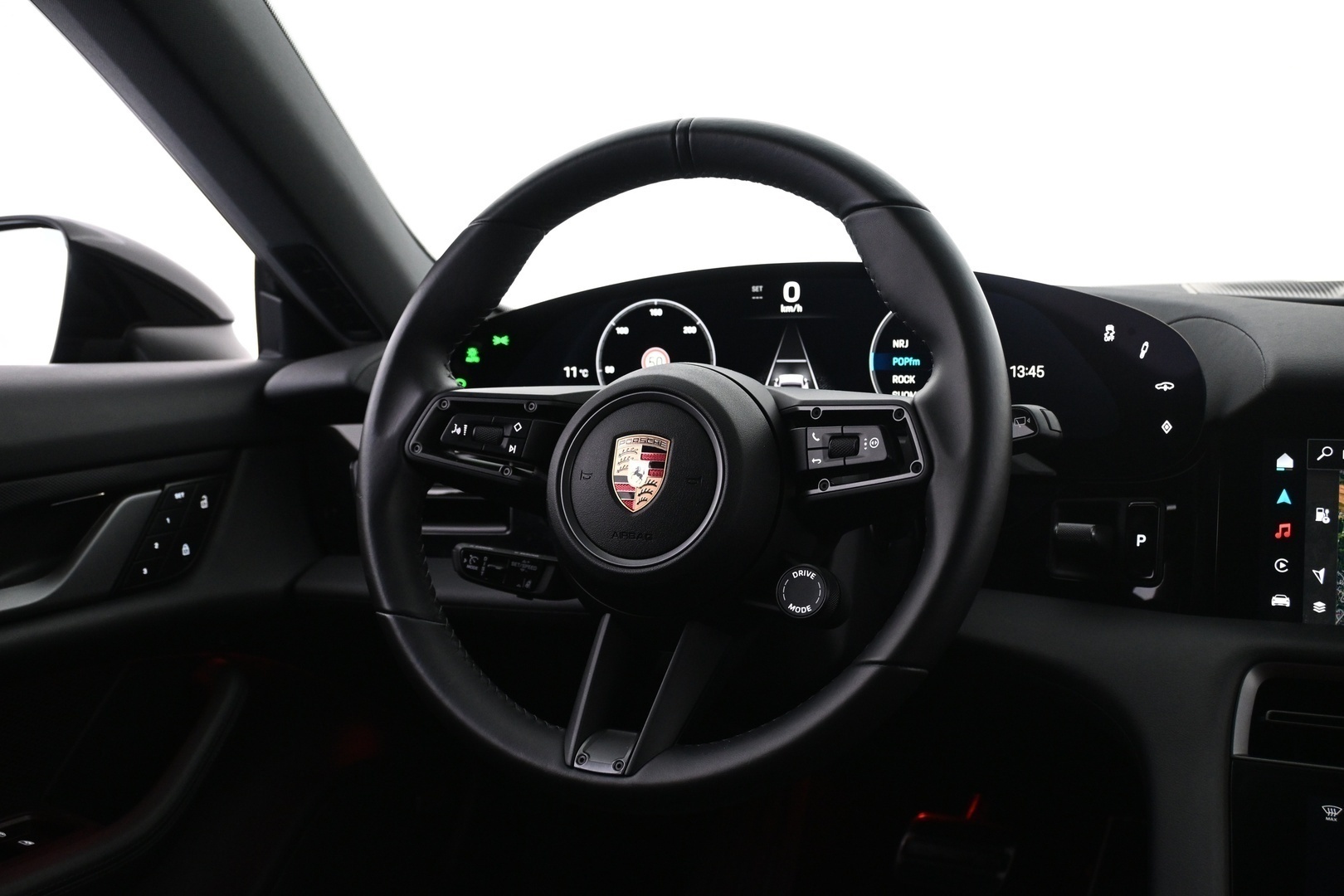 PORSCHE Taycan 2025