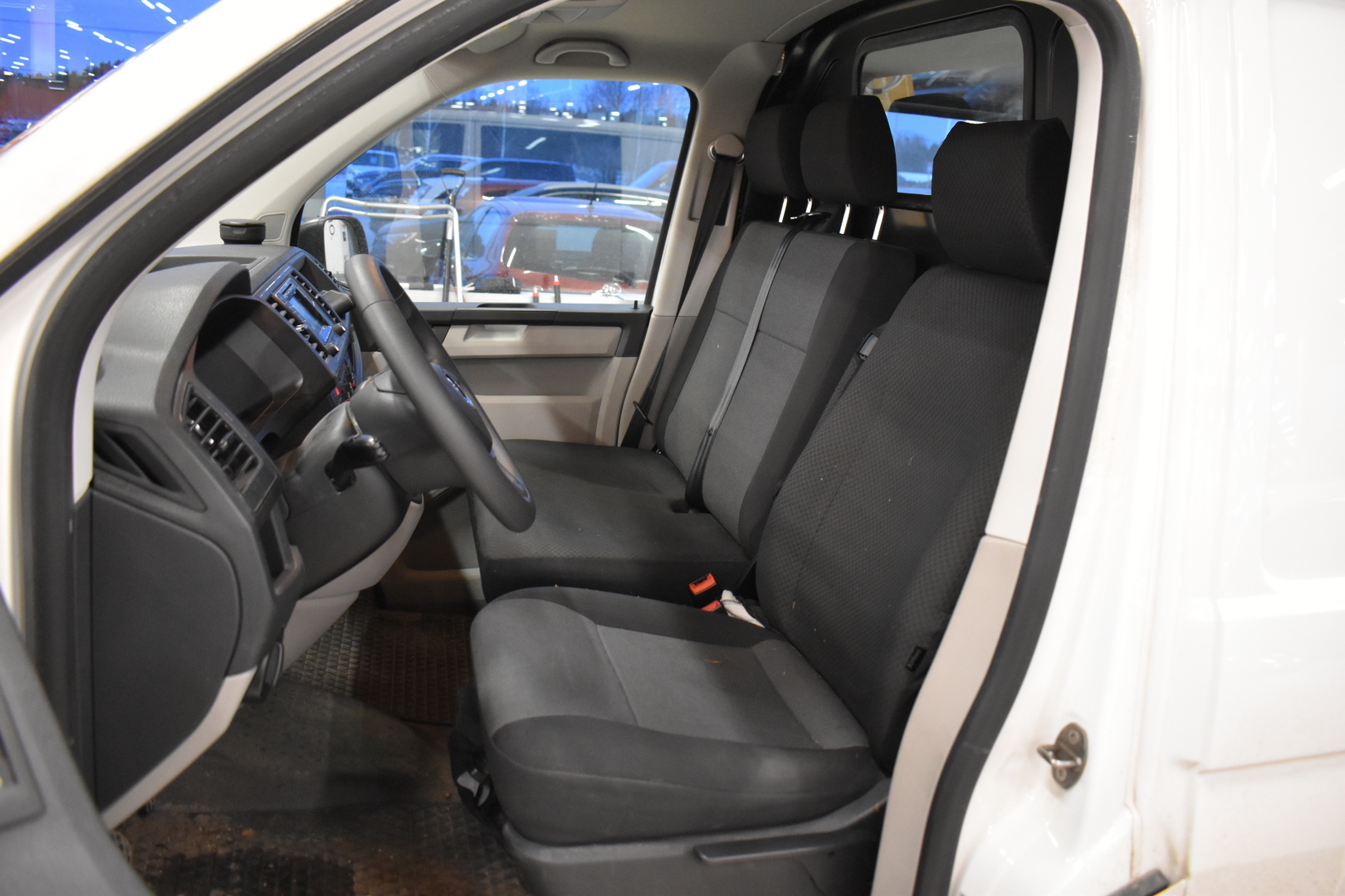 VOLKSWAGEN Transporter 2019