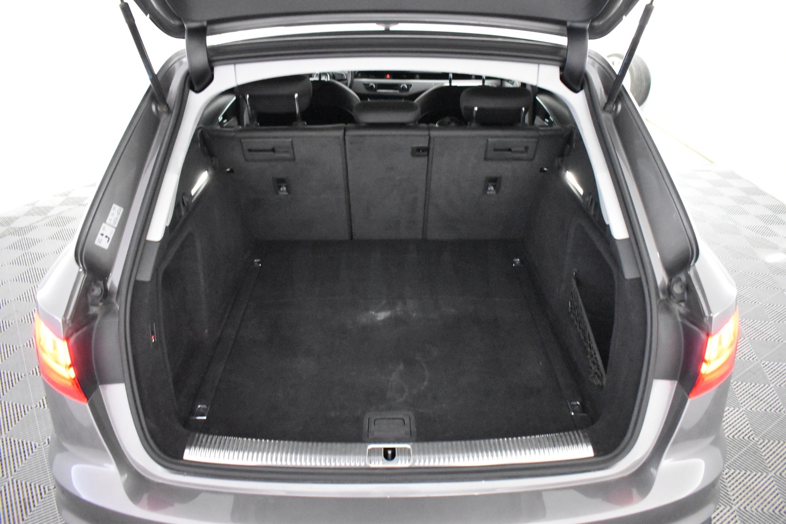 AUDI A4 2020