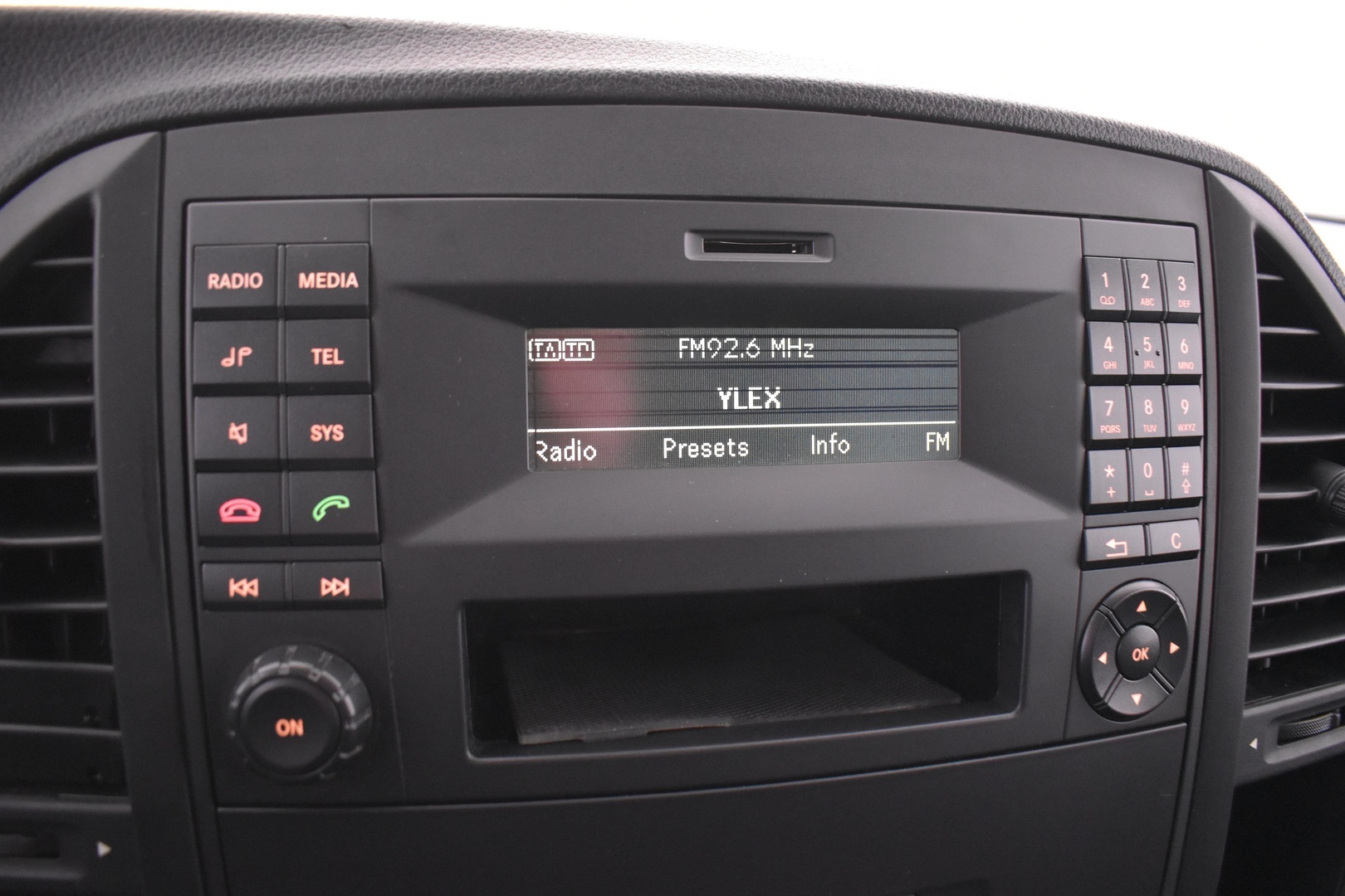 MERCEDES-BENZ Vito 2016