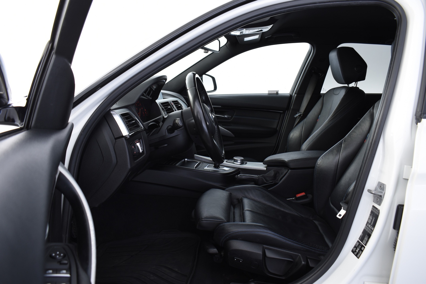 BMW 320 2019