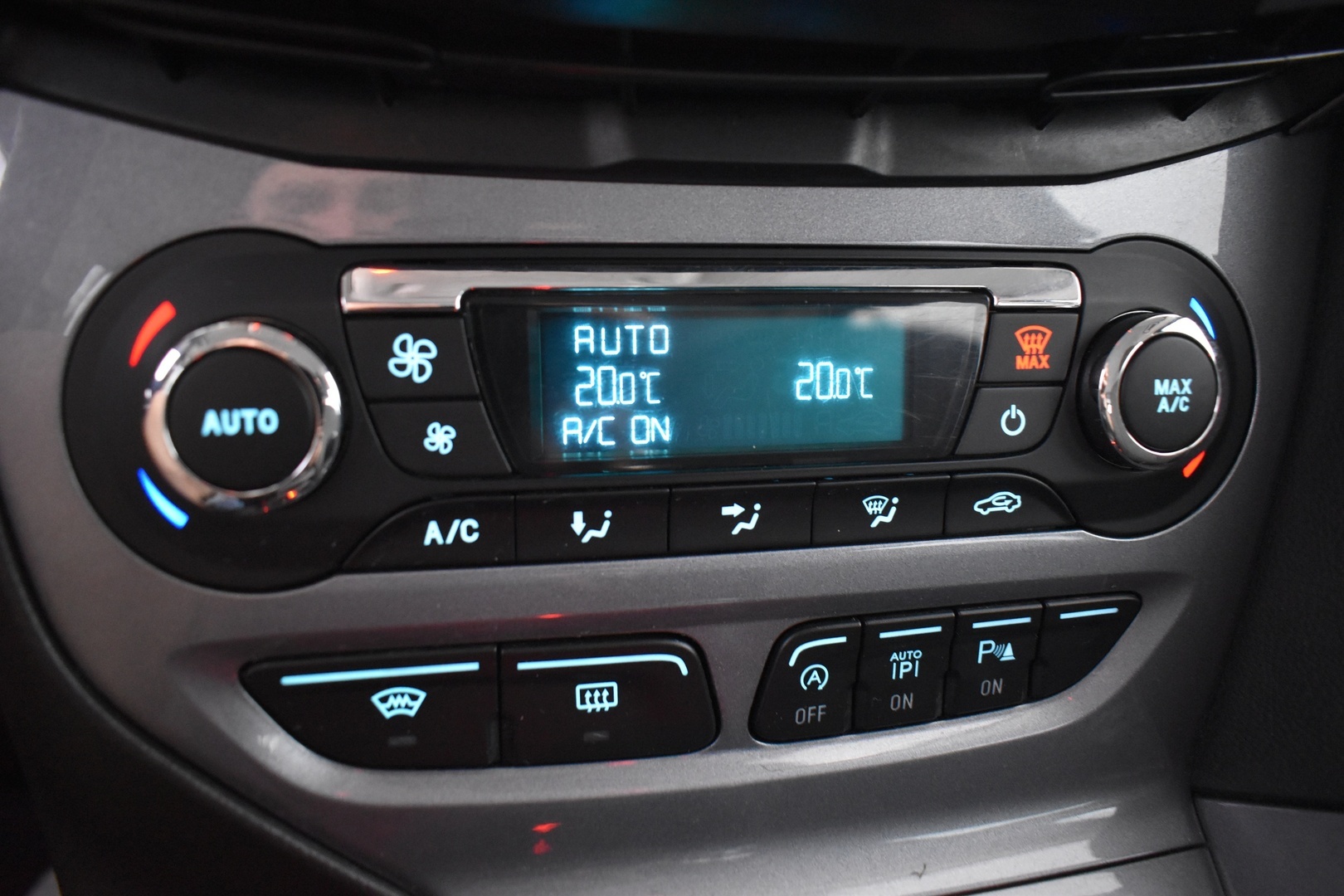 FORD Focus 2012