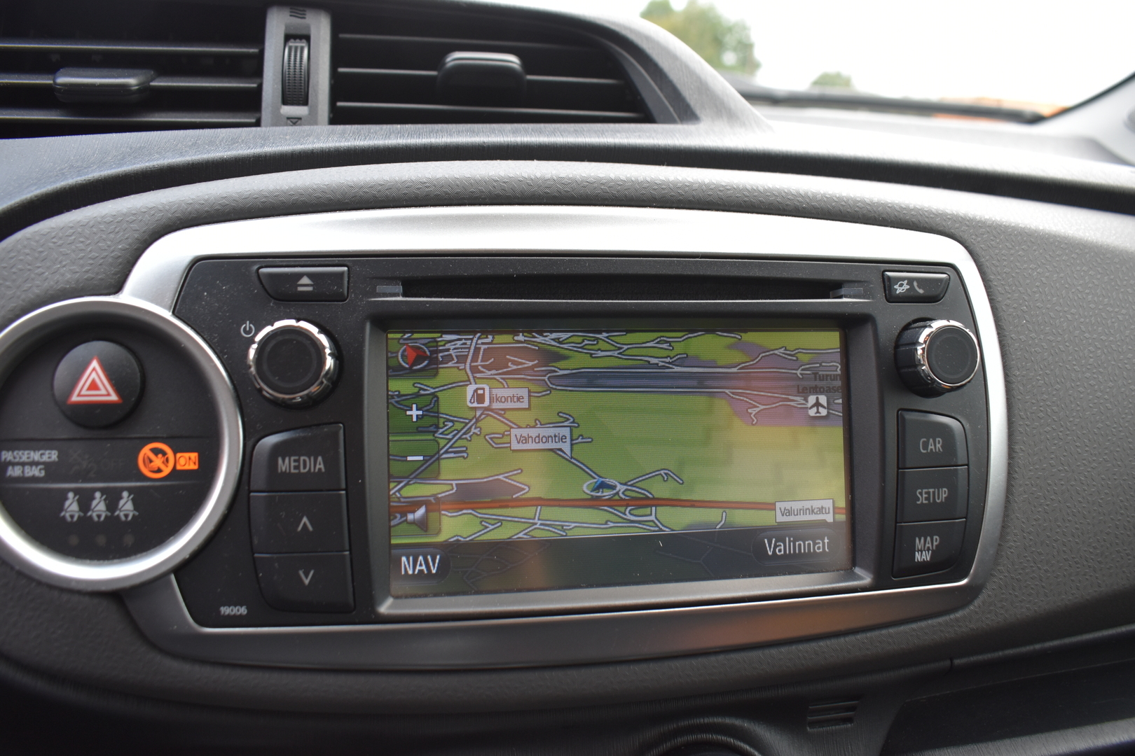 TOYOTA Yaris 2012