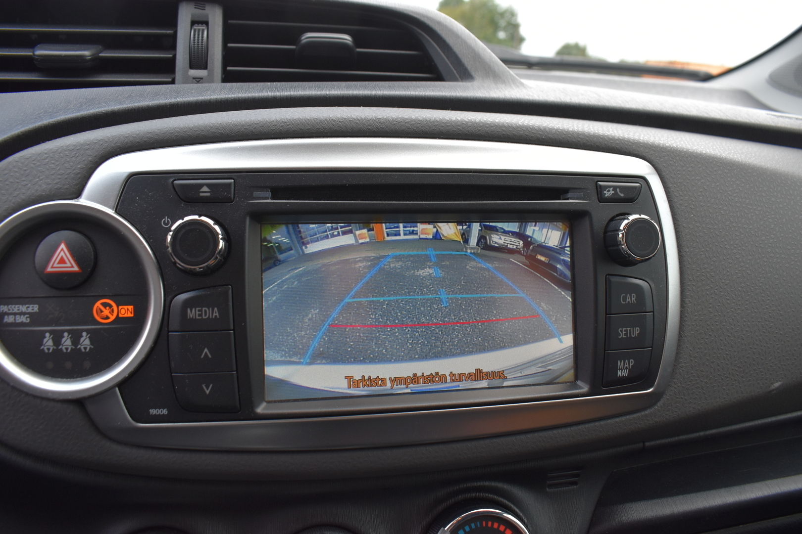 TOYOTA Yaris 2012