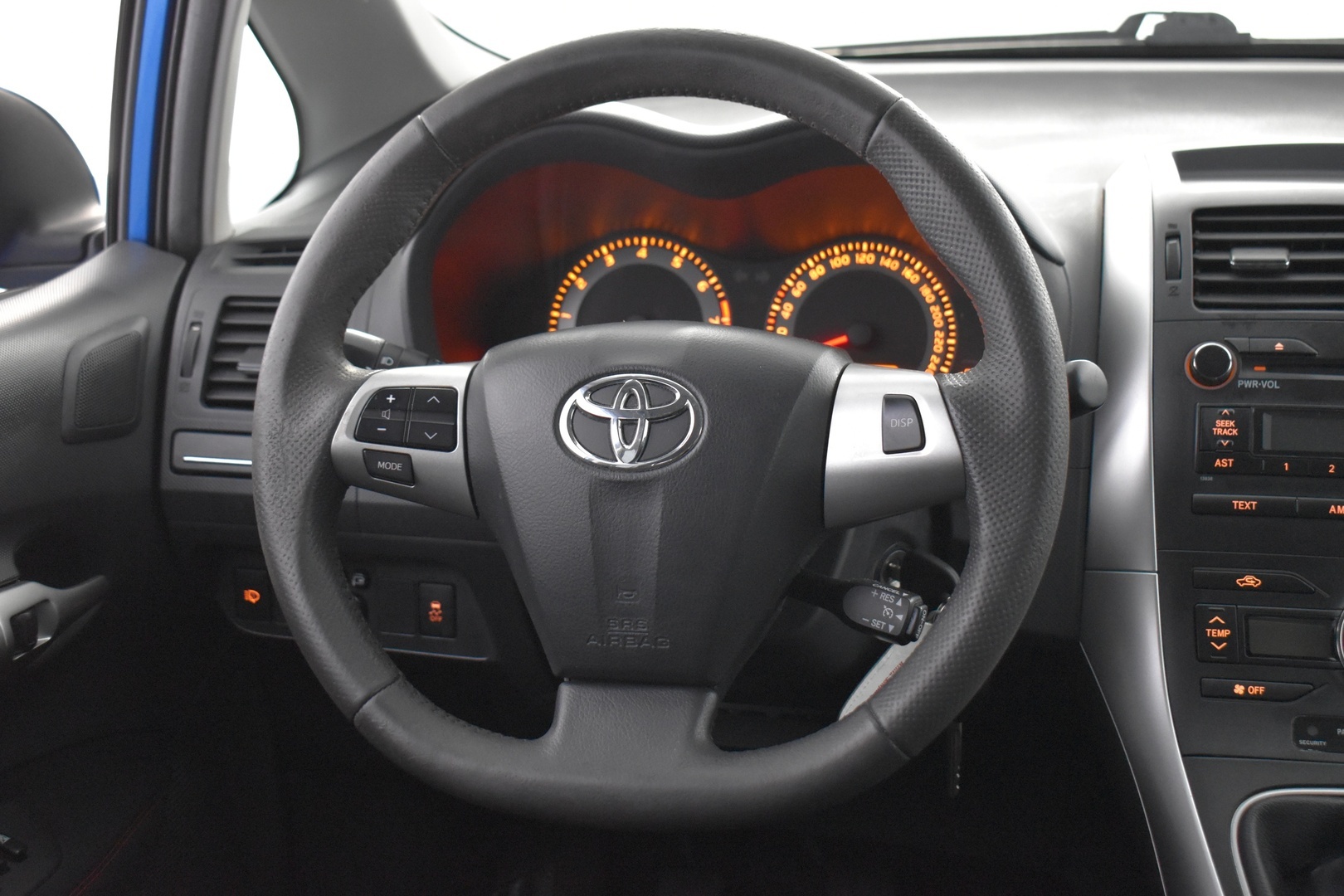TOYOTA Auris 2012