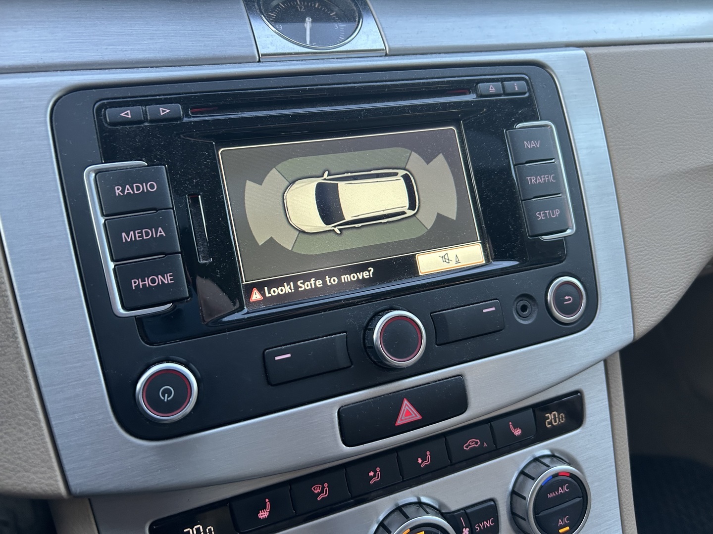 VOLKSWAGEN Passat 2012