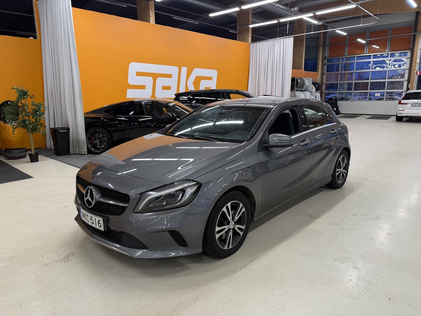 MERCEDES-BENZ A 2016