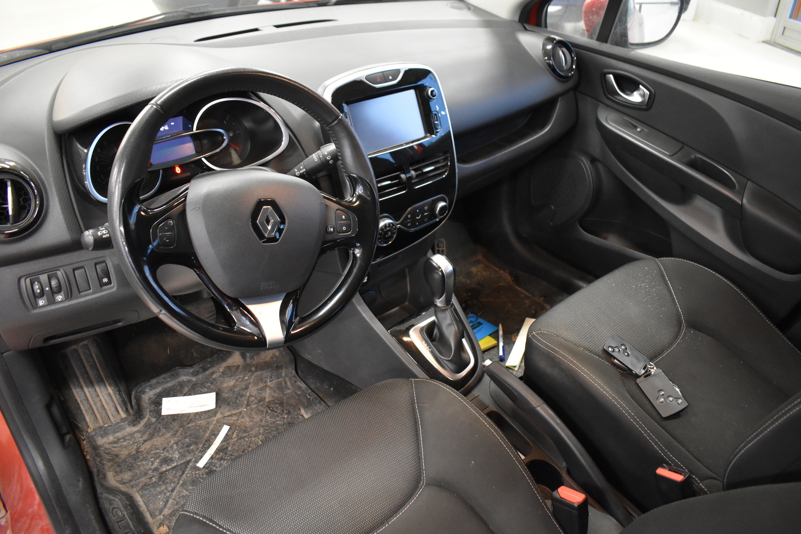 RENAULT Clio 2016