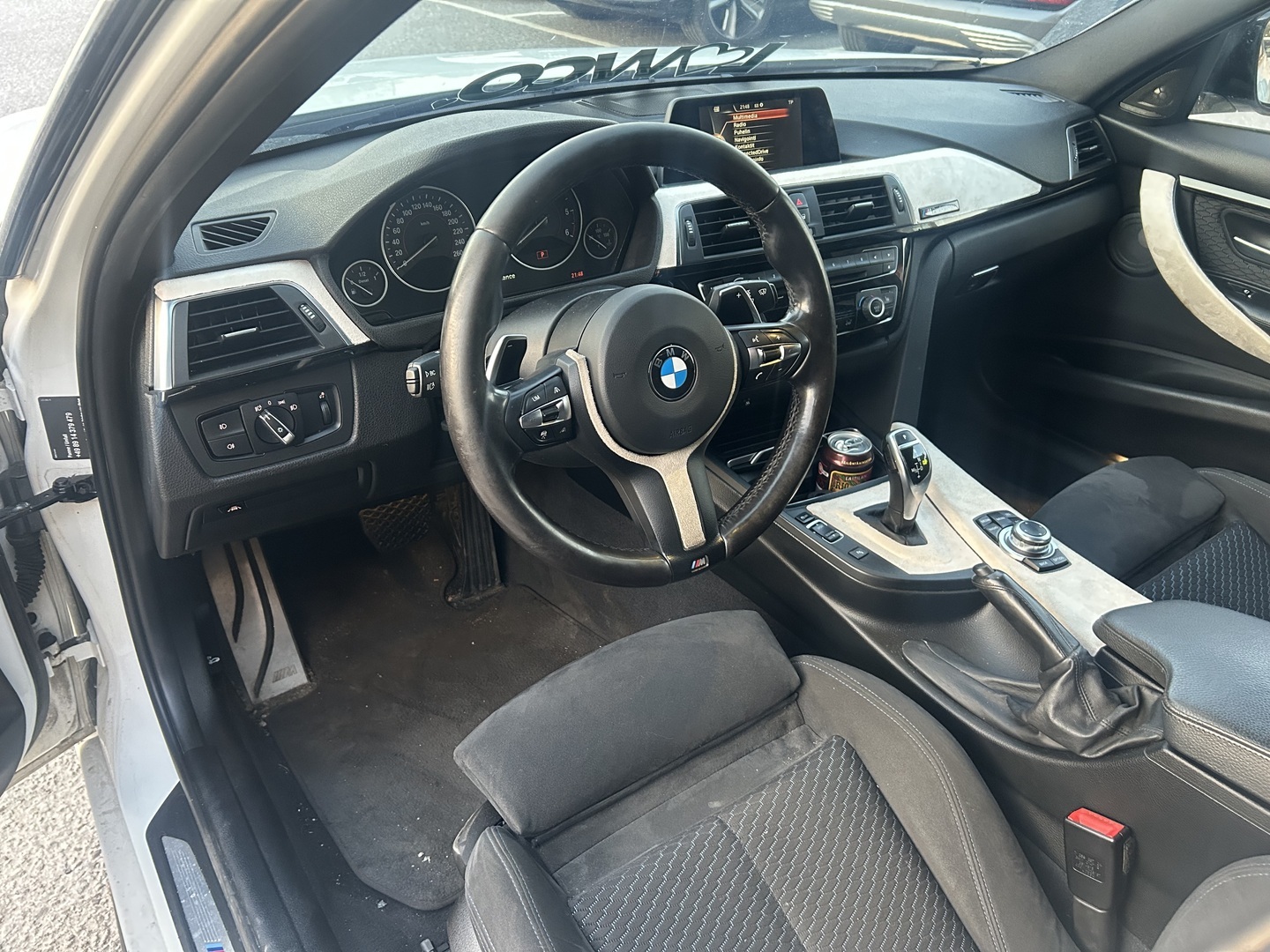 BMW 330 2016