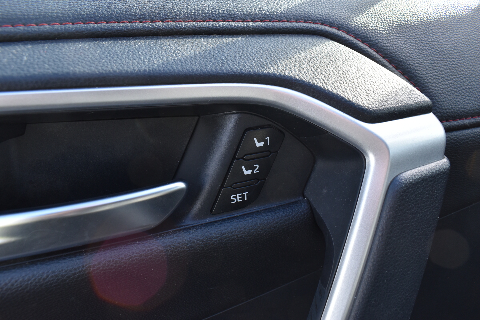 TOYOTA RAV4 Plug-in 2024