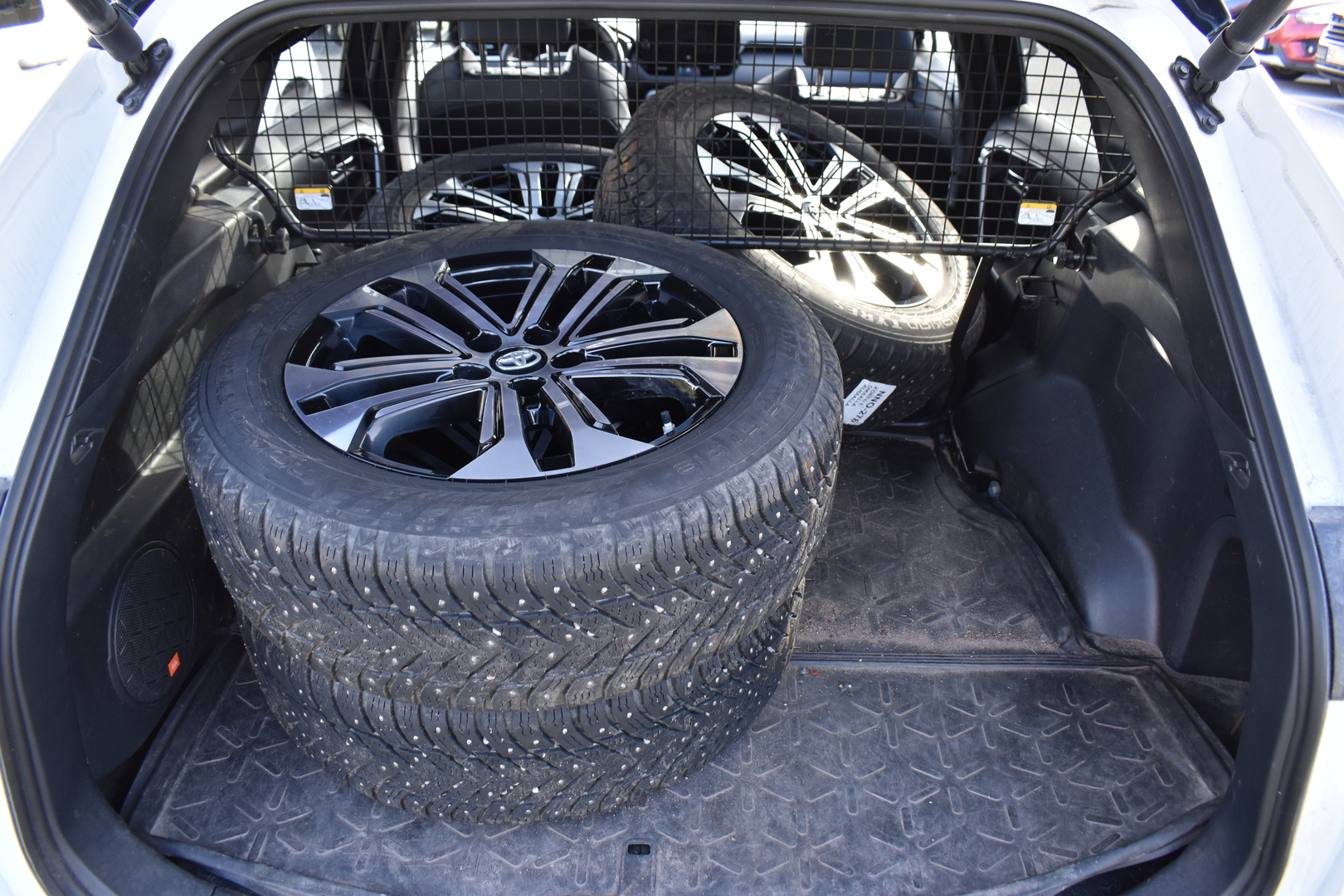 TOYOTA RAV4 Plug-in 2024
