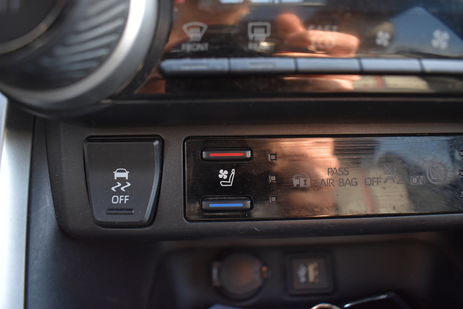 TOYOTA RAV4 Plug-in 2024