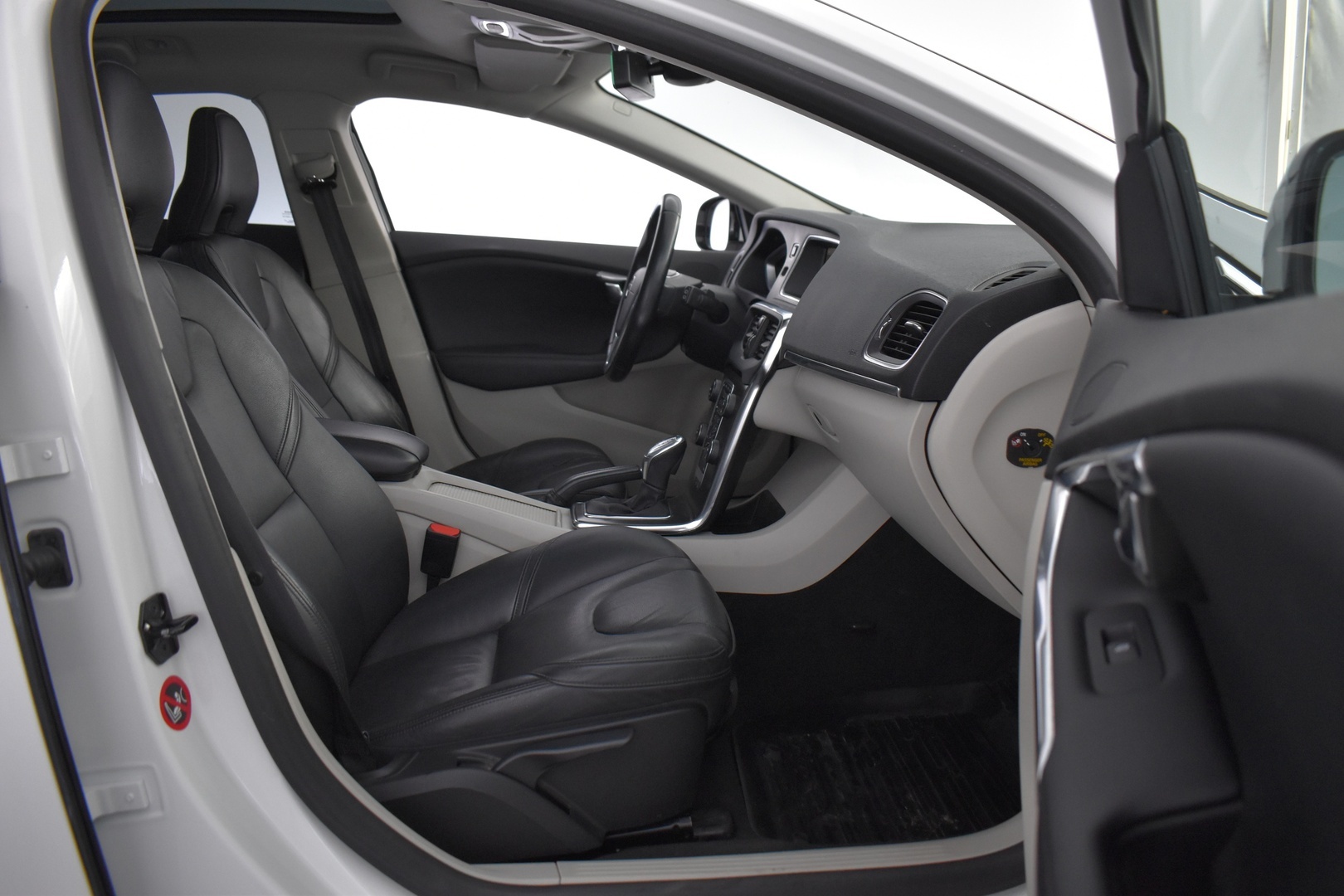 VOLVO V40 2013