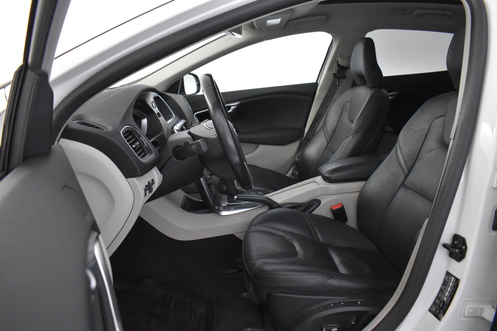 VOLVO V40 2013