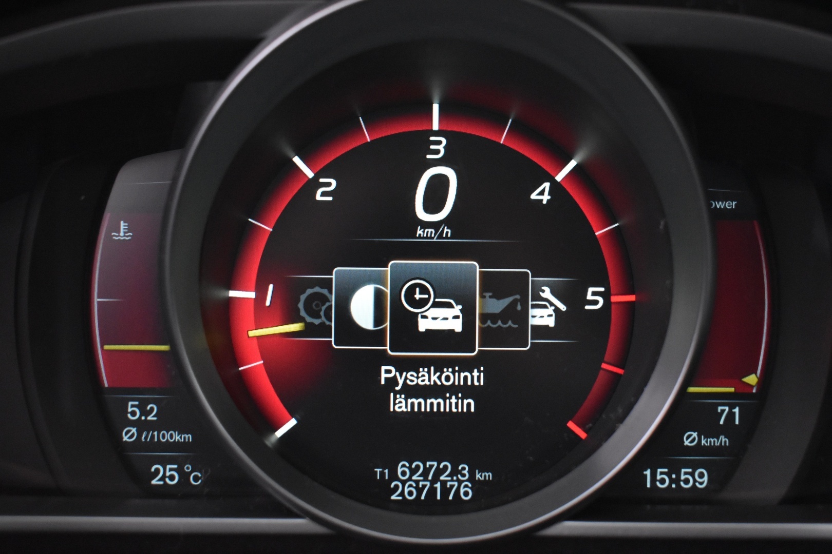 VOLVO V40 2013