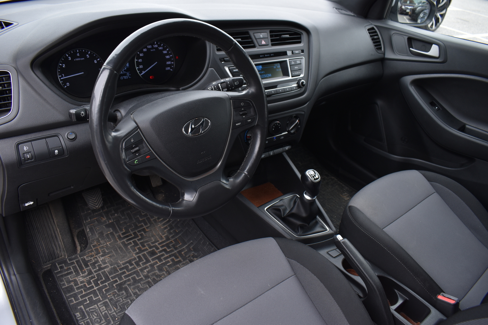 HYUNDAI i20 2018