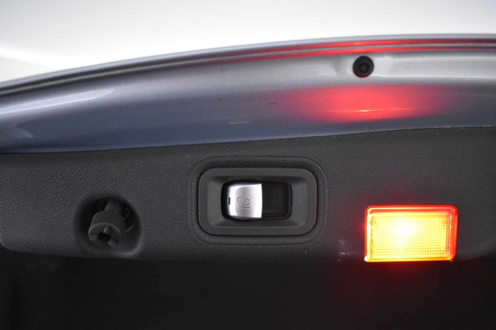 MERCEDES-BENZ E 2018