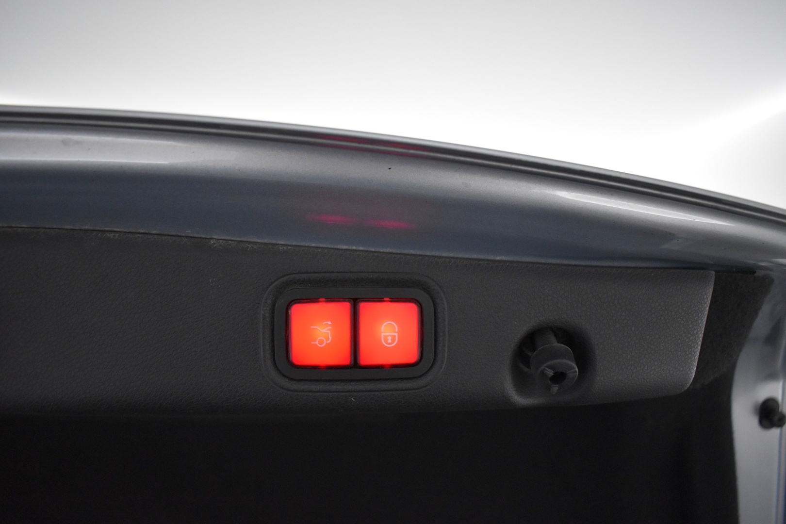 MERCEDES-BENZ E 2018