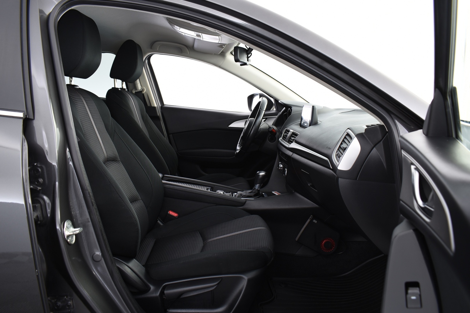 MAZDA 3 2018