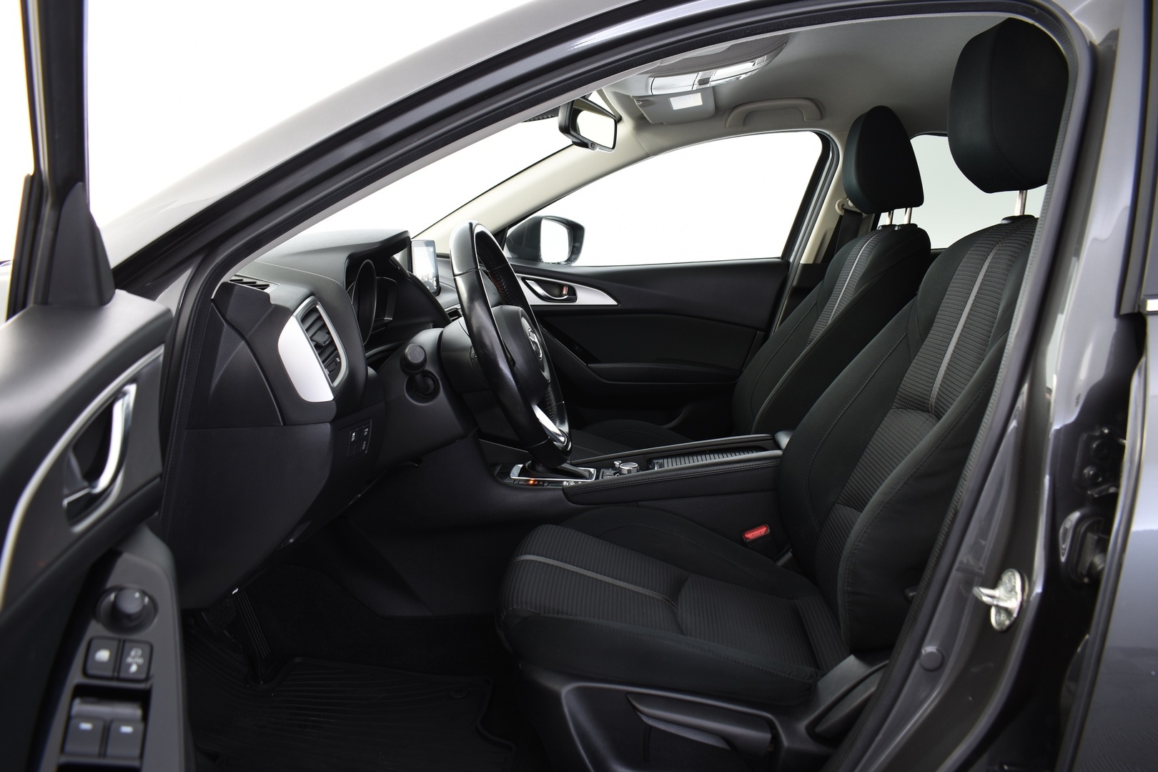 MAZDA 3 2018