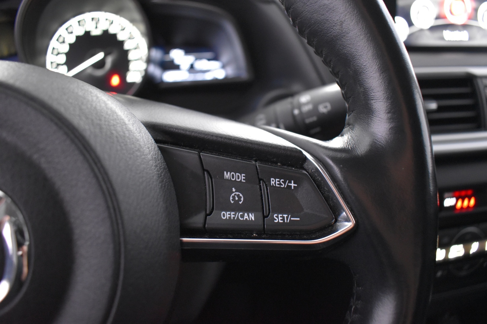 MAZDA 3 2018