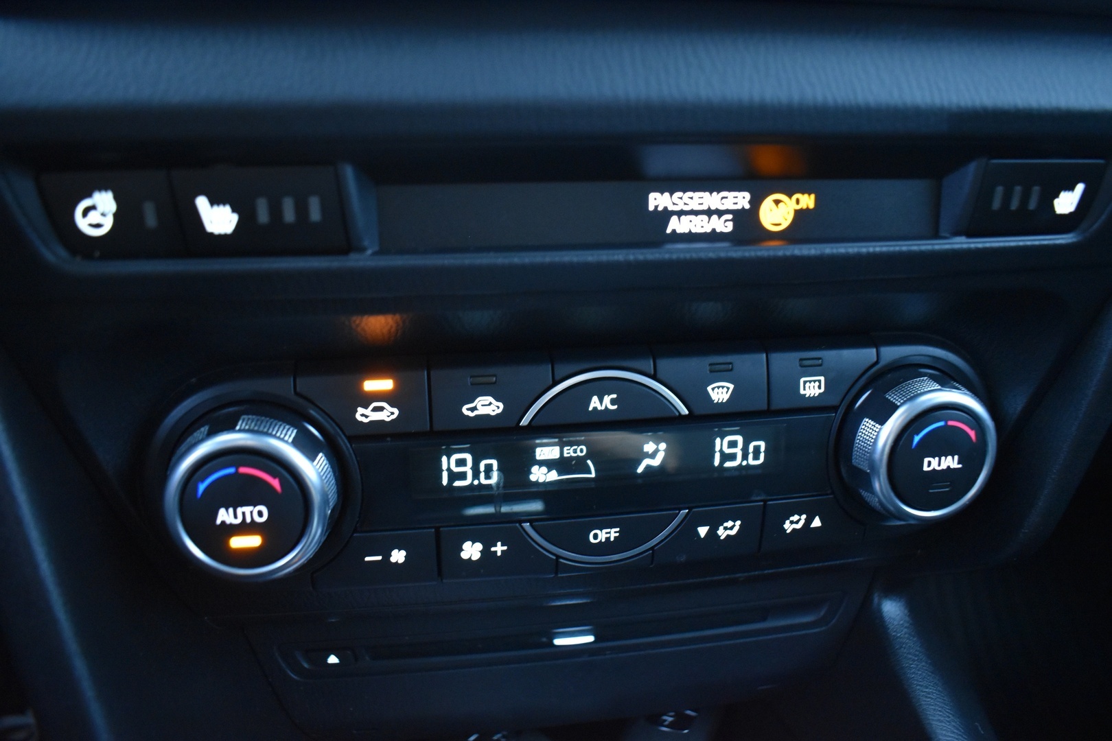 MAZDA 3 2018
