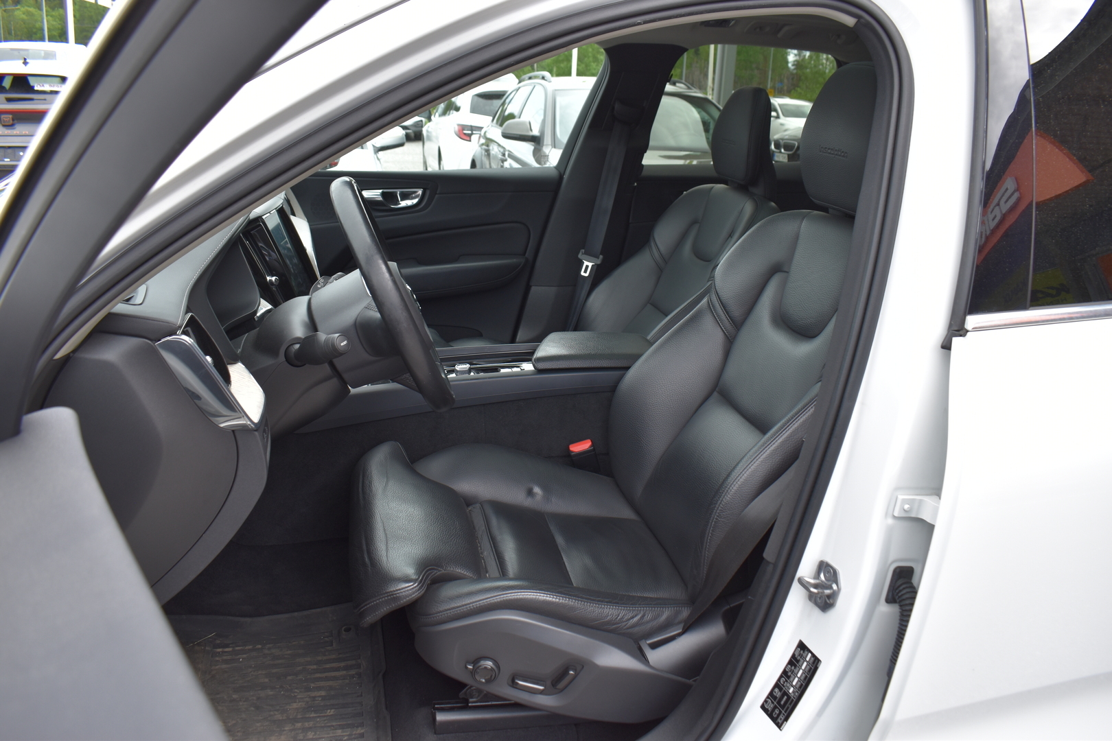 VOLVO XC60 2020