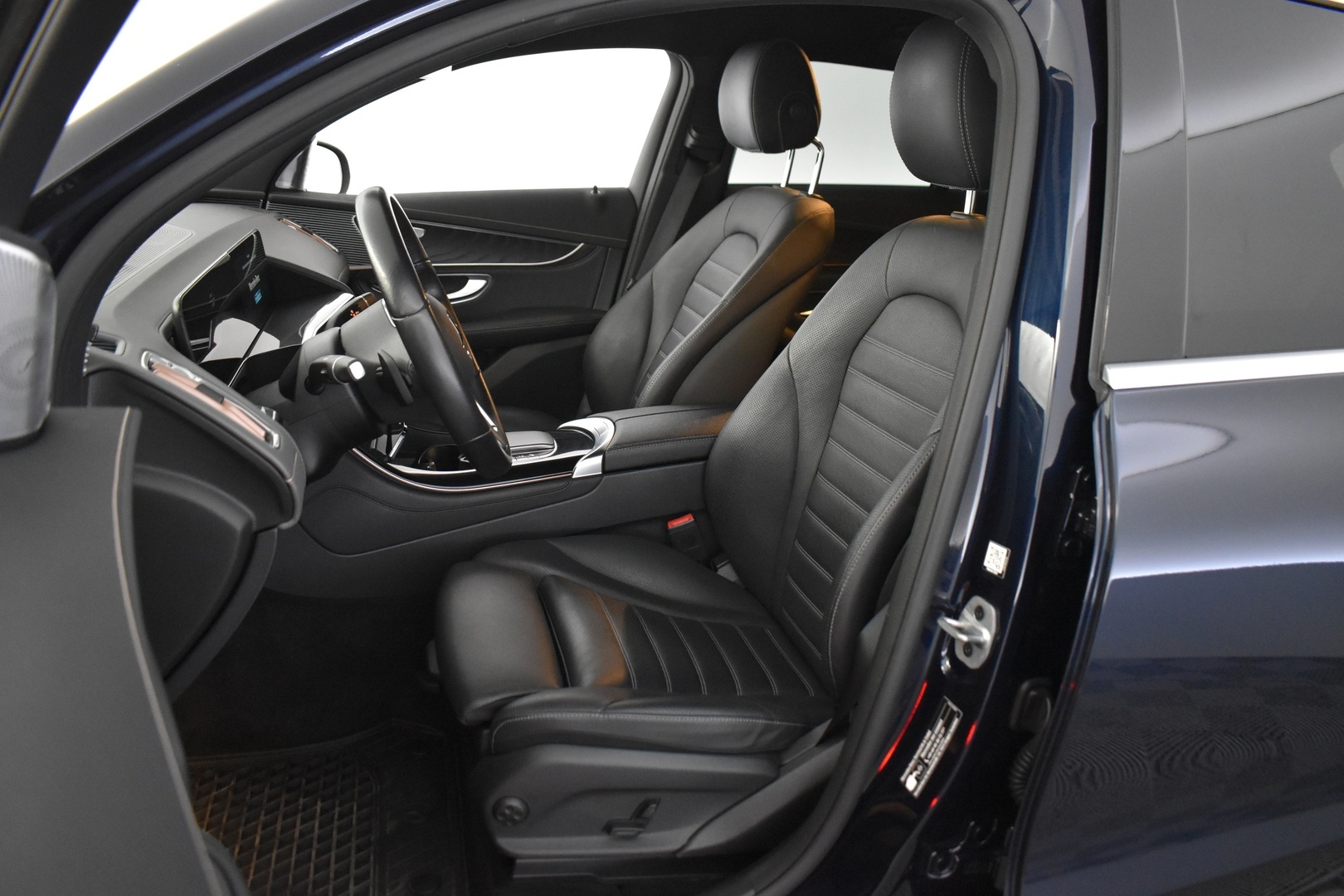 MERCEDES-BENZ EQC 2021