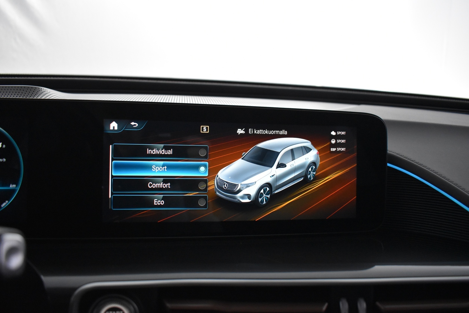MERCEDES-BENZ EQC 2021
