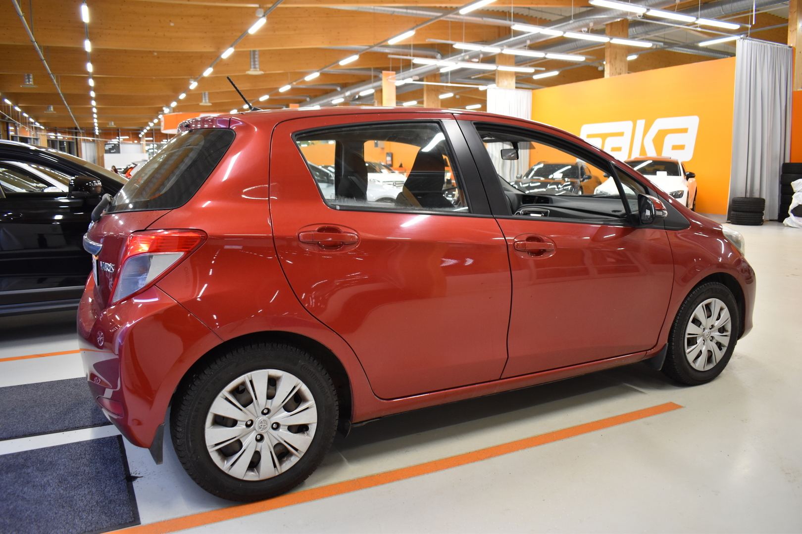 TOYOTA Yaris 2013