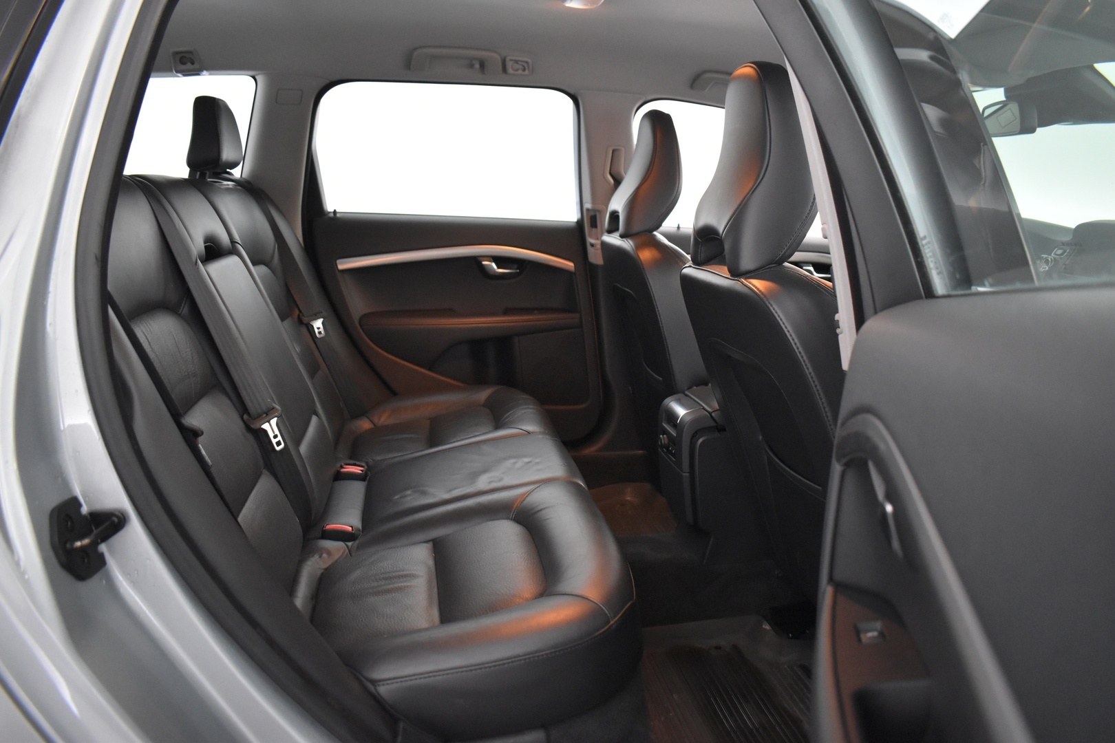 VOLVO V70 2013