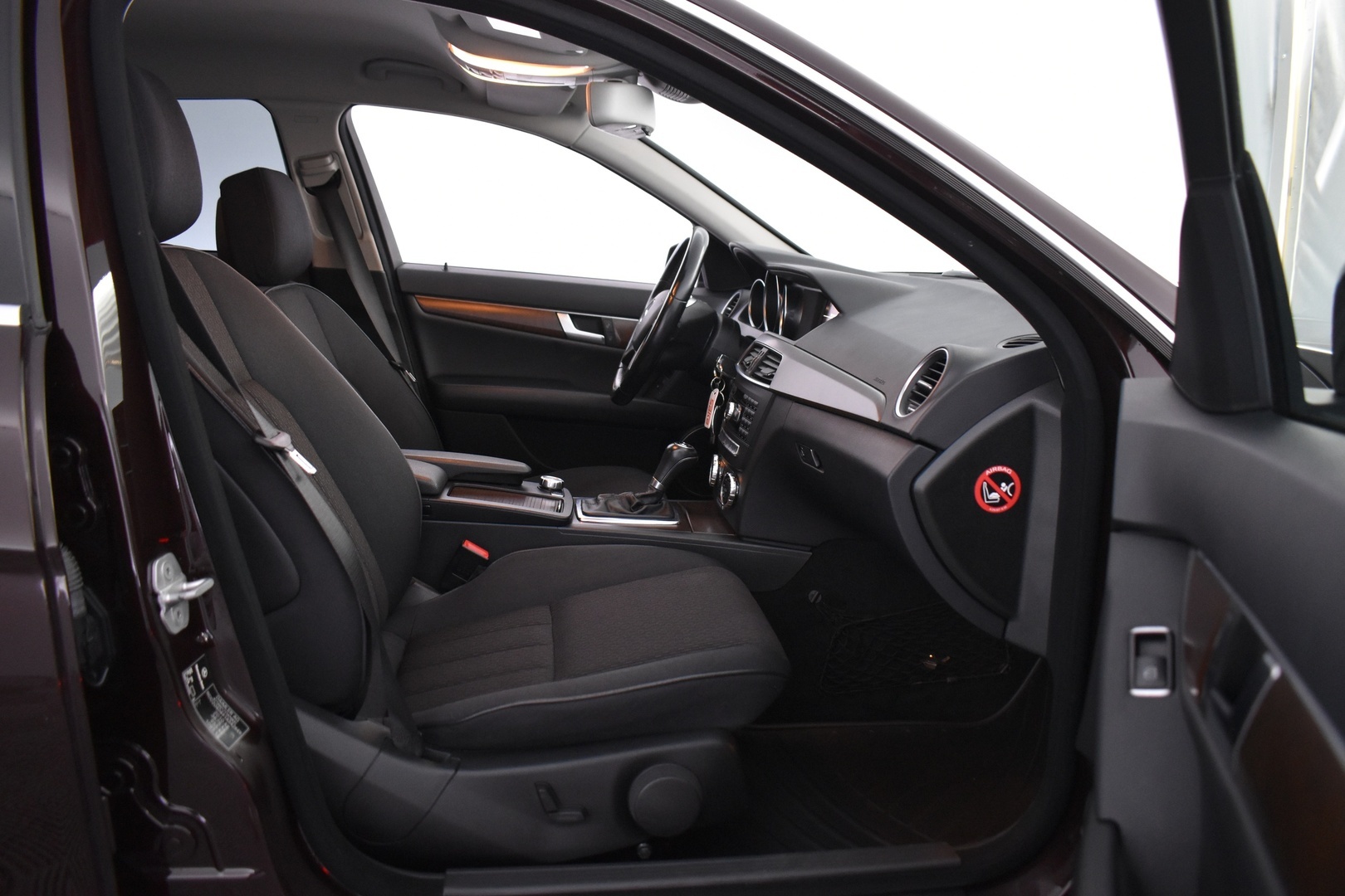 MERCEDES-BENZ C 2011